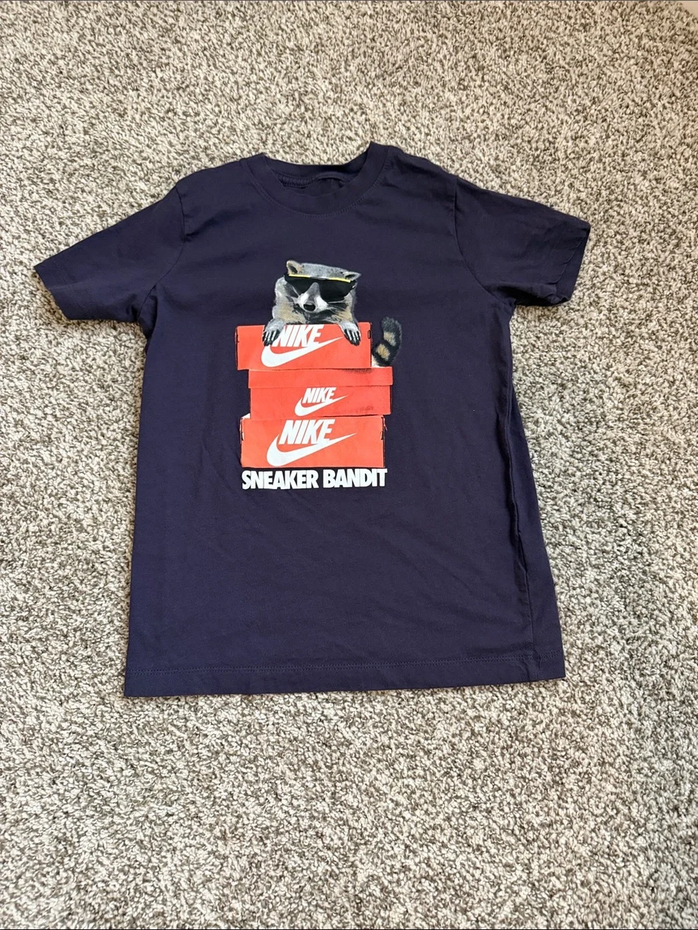 Nike Graphic T Shirt